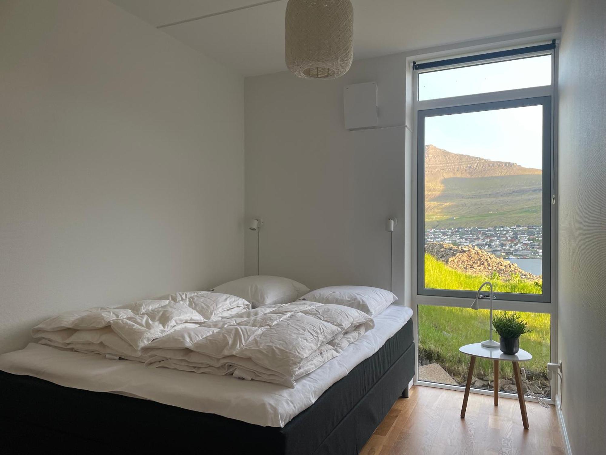 Unique Sea & Landscape View And Spacious Apartment Klaksvík Екстериор снимка