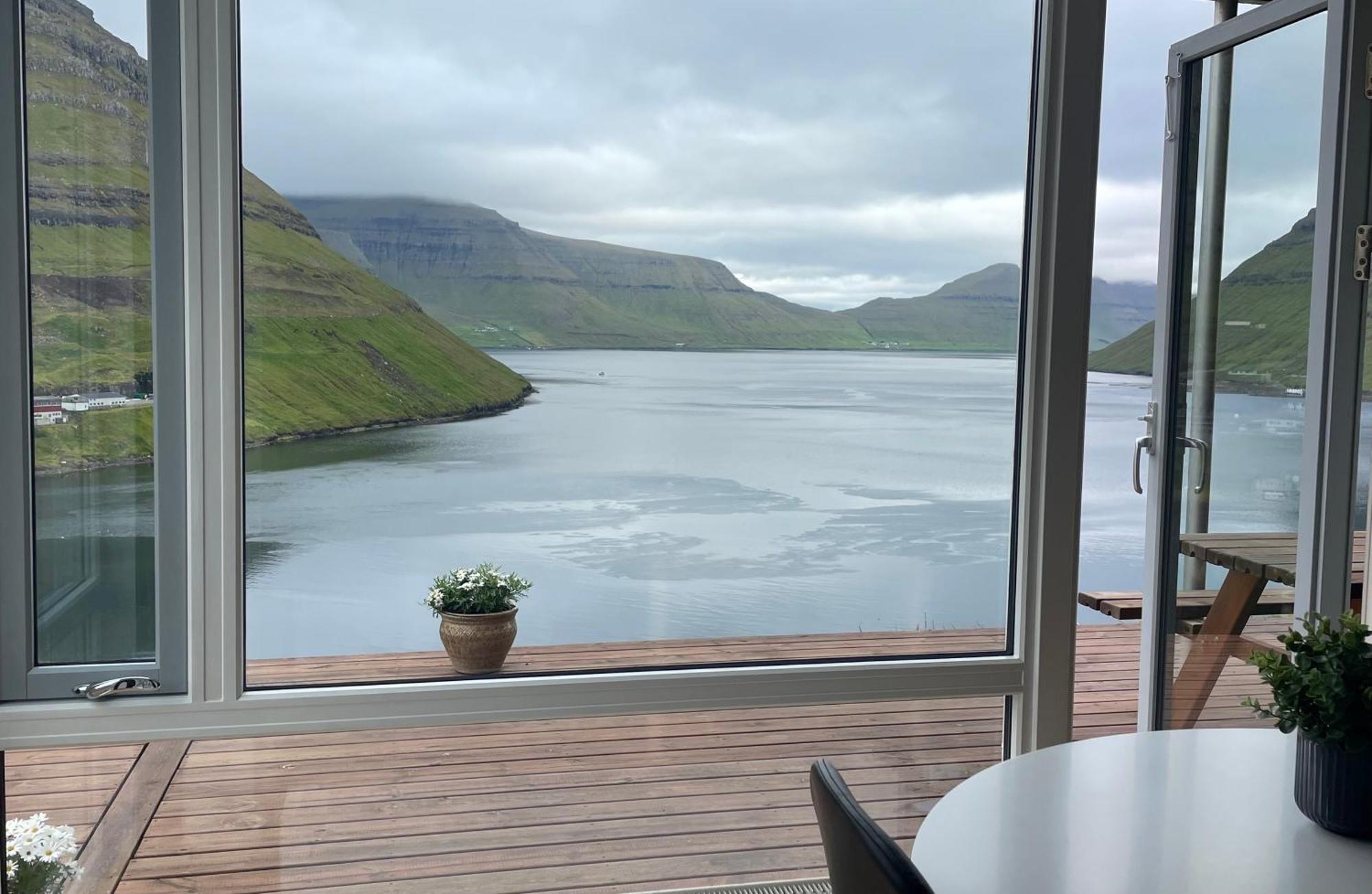 Unique Sea & Landscape View And Spacious Apartment Klaksvík Екстериор снимка